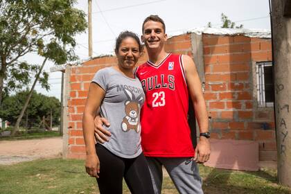 Luciano Guyot junto a su novia Yolanda