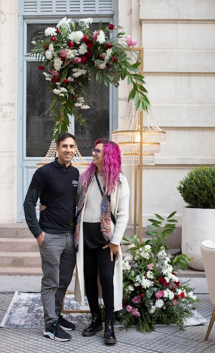 Lucila Crespo Derderian y Daniel López, dueños de Lûminis, empresa de ambientaciones con 10 años en el mercado que se especializa en bodas.
