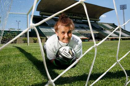 Lucila Sandoval, promotora de Las pioneras del fútbol femenino