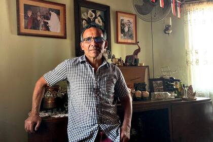 Lucio Díaz, en la casa de su familia, en los Nogales