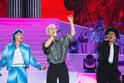 Luck Ra con Ale Sergi y JUliana Gattas de Miranda!