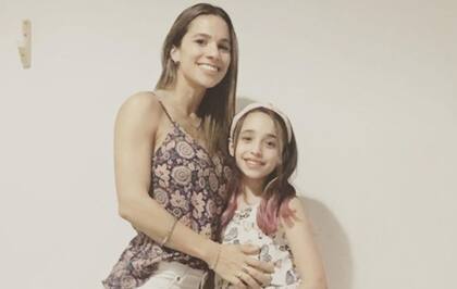 Ludmi junto a su mamá, Luciana.