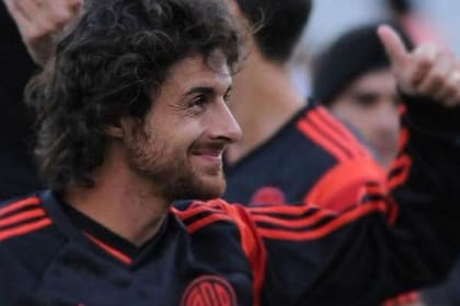 Luego de la operación, Aimar tendrá entre tres y cuatro meses de recuperación
