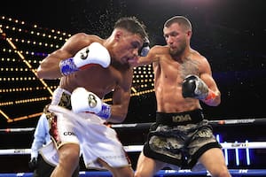 El campeón que dejó todo para defender su país volvió a boxear en el Madison y se ilusiona con reconquistar el título