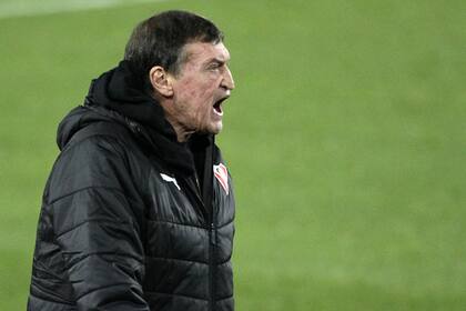 Luego de perder por 2 a 0 con Atlético Tucumán, Independiente buscará reacomodarse y reencontrar la solidez defensiva que imprimió en el plantel el DT, Julio Falcioni