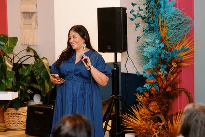 Luego de ser diagnosticada con múltiples afecciones autoinmunes debilitantes, Veronica Garza decidió emprender para compartir su nuevo estilo de vida y dieta saludable