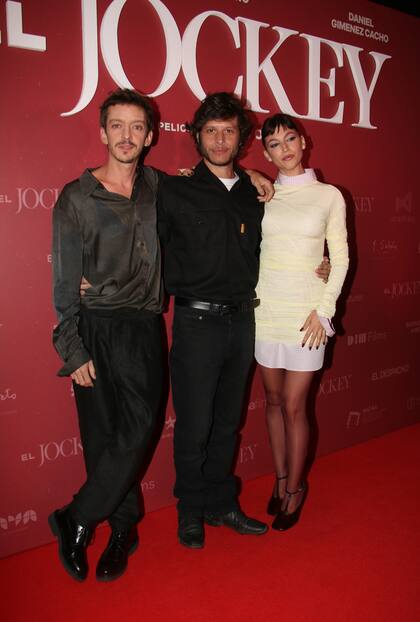 Luego de ser ovacionada por el público en el Festival de Venecia, se llevó a cabo este miércoles la avant premiere de El Jockey, la nueva película de Luis Ortega, portagonizada por Nahuel Pérez Biscayart y Úrsula Corberó