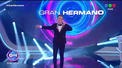 Luego de Soledad Silveyra, Jorge Rial y Mariano Peluffo, ahora Gran Hermano es conducido por Santiago del Moro