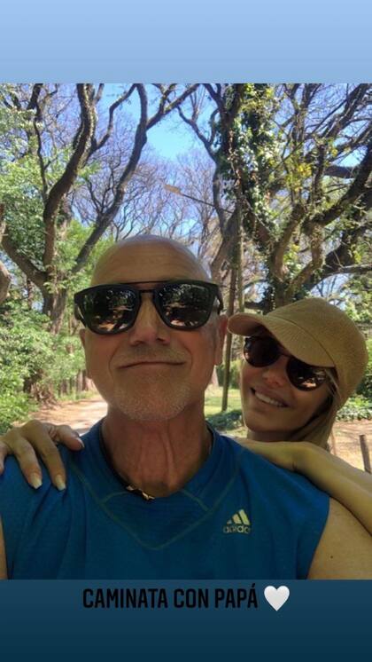 Luego de sorprender a su padre, la modelo compartió una foto haciendo ejercicio con él (Crédito: Instagram/@EvangelinaAnderson)
