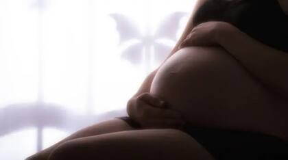 Luego de varios meses de conocerse, Rachel le dijo a Mark y Tina que ella podía ser la madre subrogada de sus bebés