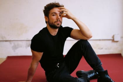 Luego del suceso de Merlí, Carlos Cuevas encontró en Smiley una historia seriada a la altura de sus intereses artísticos