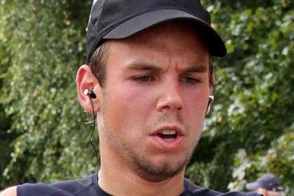 Lufthansa afirmó que Andreas Lubitz interrumpió su entrenamiento como piloto durante varios meses, pero después pasó los exámenes médicos confirmando que era apto para volar