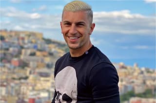 Ganó Gran Hermano y ahora juega en la Serie D de Italia en un estadio que da a la costa siciliana