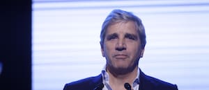 Críticas de Luis Caputo a un artículo de LA NACION