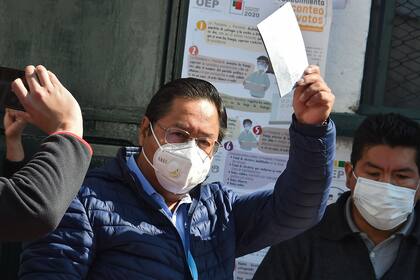 Luis Arce, candidato del MAS y delfín de Evo Morales, vota en la Paz para las elecciones presidenciales, el domingo pasado