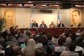 Bárbaro y Campolongo, los exégetas del peronismo que custodiarán a Barrionuevo