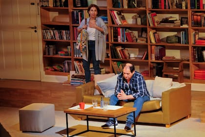 Julio Chávez y Alejandra Flechner en Después de nosotros, la última pieza que el actor protagonizó en Buenos Aires