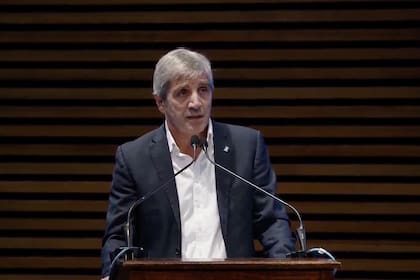 Luis Caputo durante su presentación en Rosario