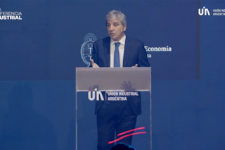 Caputo aseguró que el Gobierno va a acumular “más reservas de lo que cualquiera puede estar pensando”