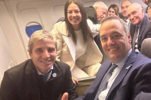 Luis Caputo, Manuel Adorni y Sandra Pettovello,