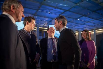 Luis Ceriani, presidente de Aerolíneas Argentinas, Matías Lammens, ministro de Turismo y Deportes, Wado de Pedro, ministro del Interior y Daniel Scioli, embajador ante Brasil, en el CCK