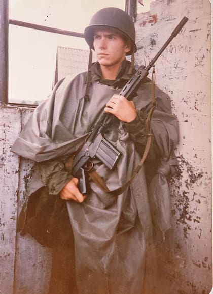 Luis, en el servicio militar