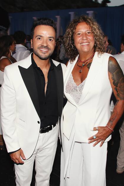 Luis Fonsi y Rosana.