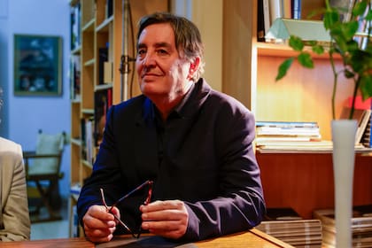 Luis García Montero destacó la obra de María Elena Walsh: "A mí su poesía me emociona porque consigue momentos de intensidad, de rigor y de capacidad utilizando un lenguaje muy cotidiano"
