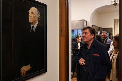Luis García Montero recorrió la Fundación Borges