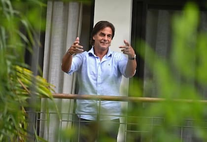 Luis Lacalle Pou en su casa de Carrasco