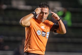 Con el sobrino de Beligoy y uno de los implicados en los chats, la AFA anunció los árbitros para los playoffs