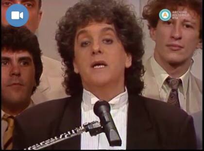 Luis Mazzeo llegó a la TV de la mano del Mundo de Gasalla (en la foto, atrás a la izquierda)