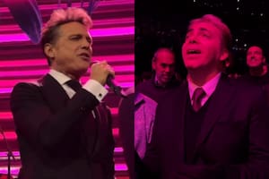 Cristian Castro dejó de lado su pelea con Luis Miguel, fue a su show y se robó las miradas por un detalle