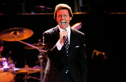 Luis Miguel y su público siguen a la espera de dónde será el cierre de su gira