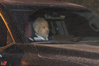 Luis Perez Companc es el actual presidente del grupo empresarial. Tras la última reconversión del holding, él y dos de sus hermanas, Rosario y Pilar, se quedaron con Molinos Rios de la Plata, Molinos Agro y la petrolera Pecom. Luis tiene 52 años y, como sus hermanos Jorge y Pablo, es piloto de automovilismo: corrió mas de 35 rallies desde que debutó, en 2001.