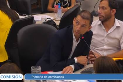 Luis Picat: “¿Han evaluado cuántas economías regionales dejarían de exportar por los derechos de exportación?”