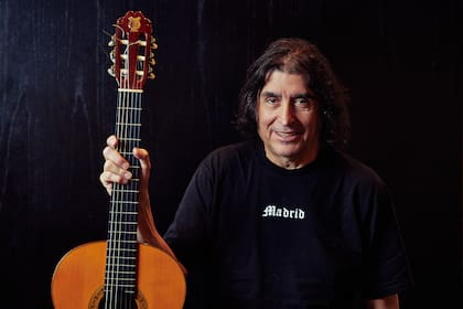 Luis Salinas: "Cuando tocaba los domingos en Oliverio, me decían: 'Vos tendrías que hacer tal cosa'. Y yo respondía: 'Por qué no dejan que la gente decida'".