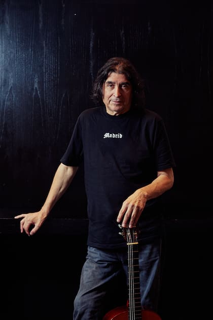 Luis Salinas: "Mi hija tiene la frase más linda que escuche de la guitarra. ¿Papá, tocar la guitarra es como cantar con las manos, no?"