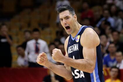 Luis Scola festeja el triunfo sobre Rusia, clave para la próxima rueda.