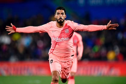 Luis Suárez festeja el segundo gol