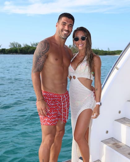 Luis Suárez junto a Sofía Balbi durante sus vacaciones
(Foto: Instagram/@luissuarez9)
