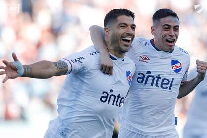 Luis Suárez marcó un golazo en el clásico uruguayo para Nacional ante Peñarol