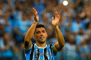 Ovación tras un año brillante en Grêmio, dolores paralizantes y... ¿una reunión con Messi?