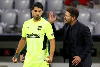 Luis Suárez y Diego Simeone: una exitosa dupla de Atlético de Madrid que por estos días no atraviesa por un buen momento