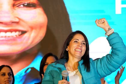 Luisa González, durante su discurso al admitir su derrota