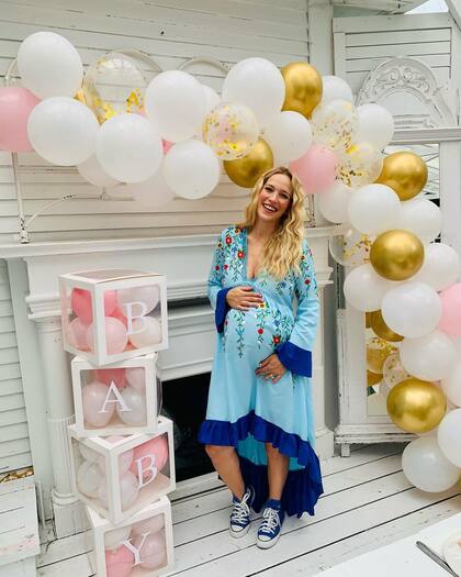 Luisana Lopilato en el baby shower de su bebé (Foto: Instagram @luisanalopilato)