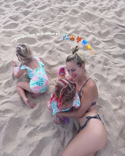 Luisana Lopilato junto a sus hijas menores, Vida y Cielo