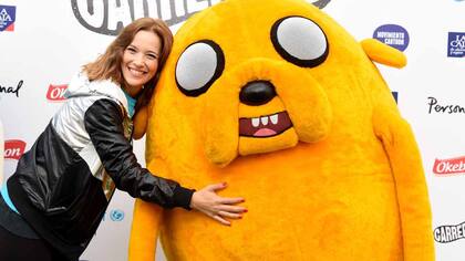 Luisana Lopilato participó de una carrera organizada por Cartoon Network y celebró junto a Jake, el perro amarillo