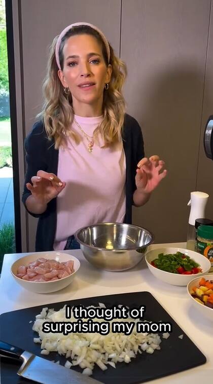 Luisana Lopilato preparó una sopa especial para su mamá por el Día de las Madres y esta vez utilizó bien la Air Fryer