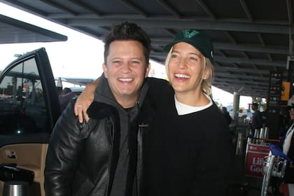 Luisana Lopilato y su hermano Darío se reencontraron en el aeropuerto de Ezeiza